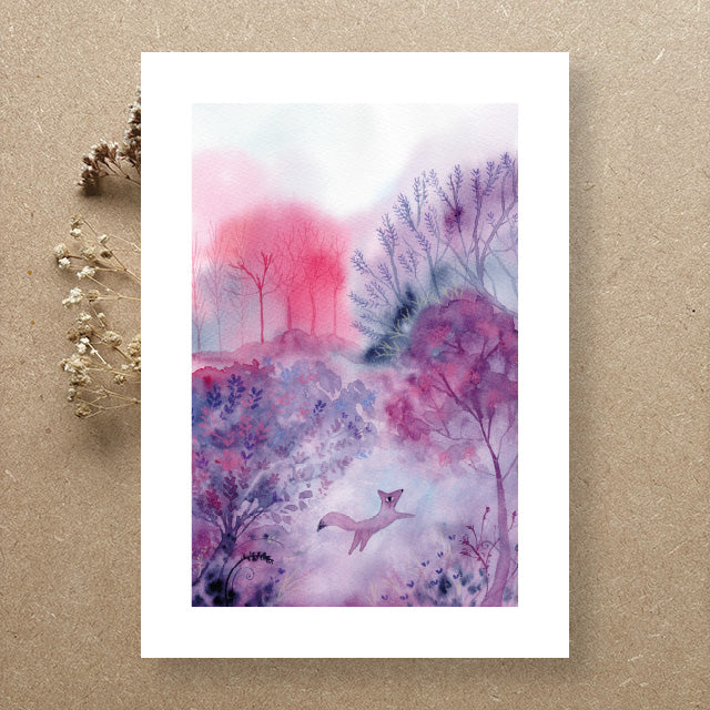 Renard dans la forêt mauve