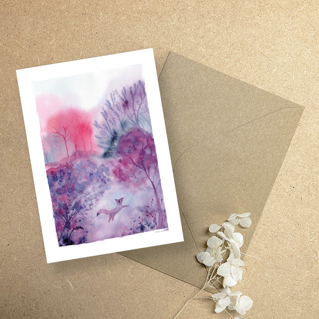 Renard dans la forêt mauve