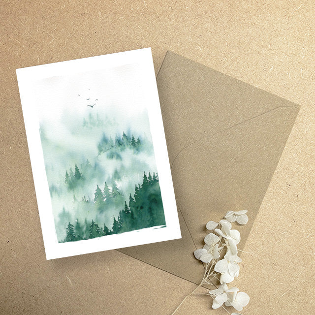 Sapins dans la brume